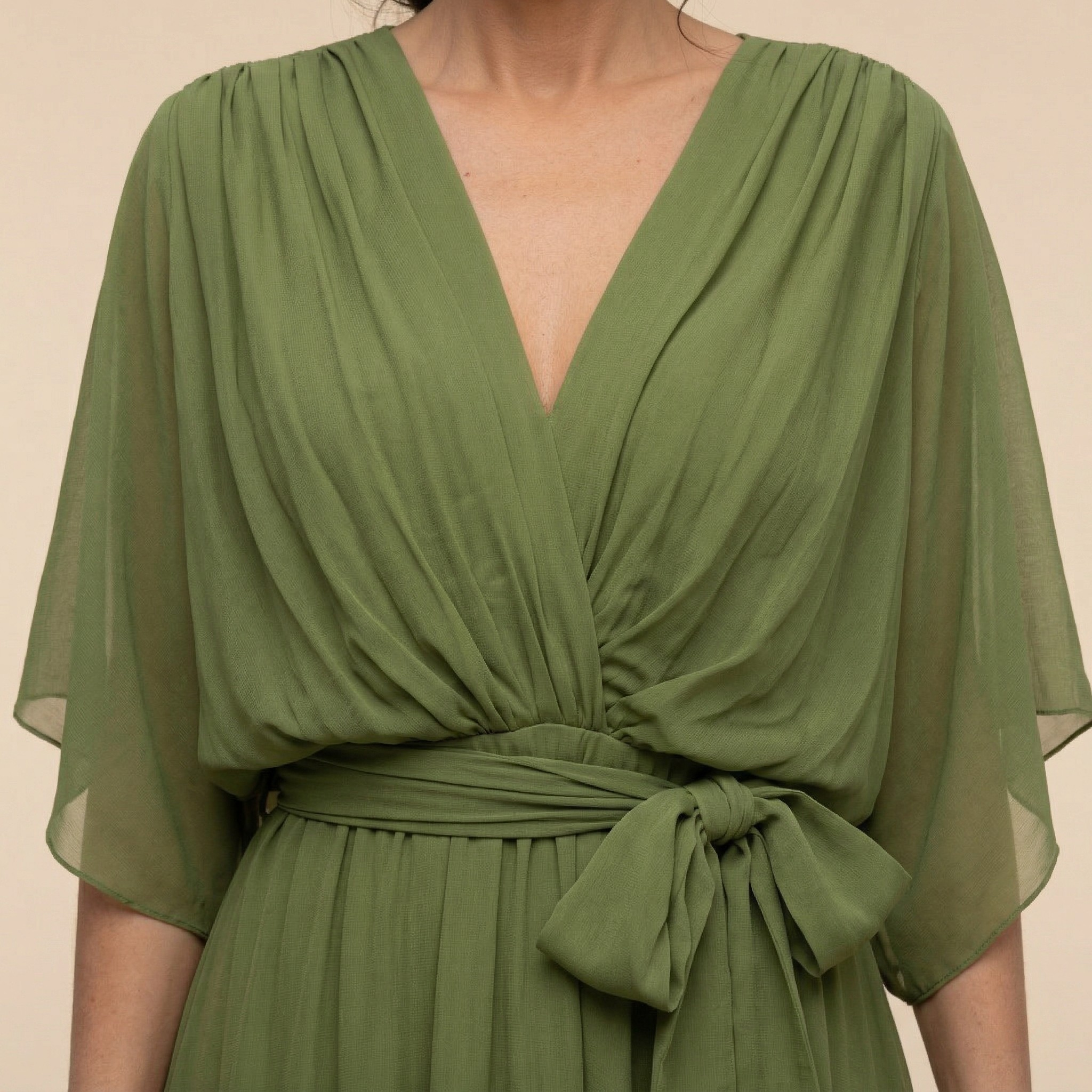 Serena | Elegancka Sukienka Maxi z Dekoltem V