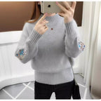 Floral | Gruby Sweter z Dzianiny Kaszmirowej z Kwiatowym Haftem