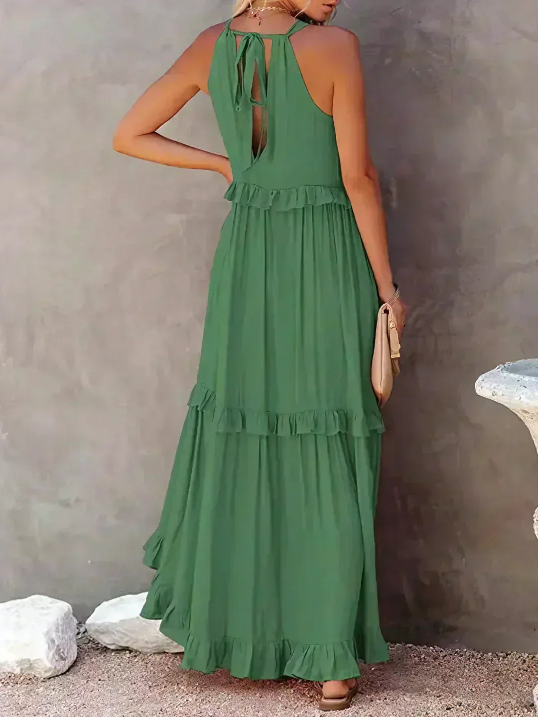 ANETA | Elegancka sukienka bez rękawów z falbankami